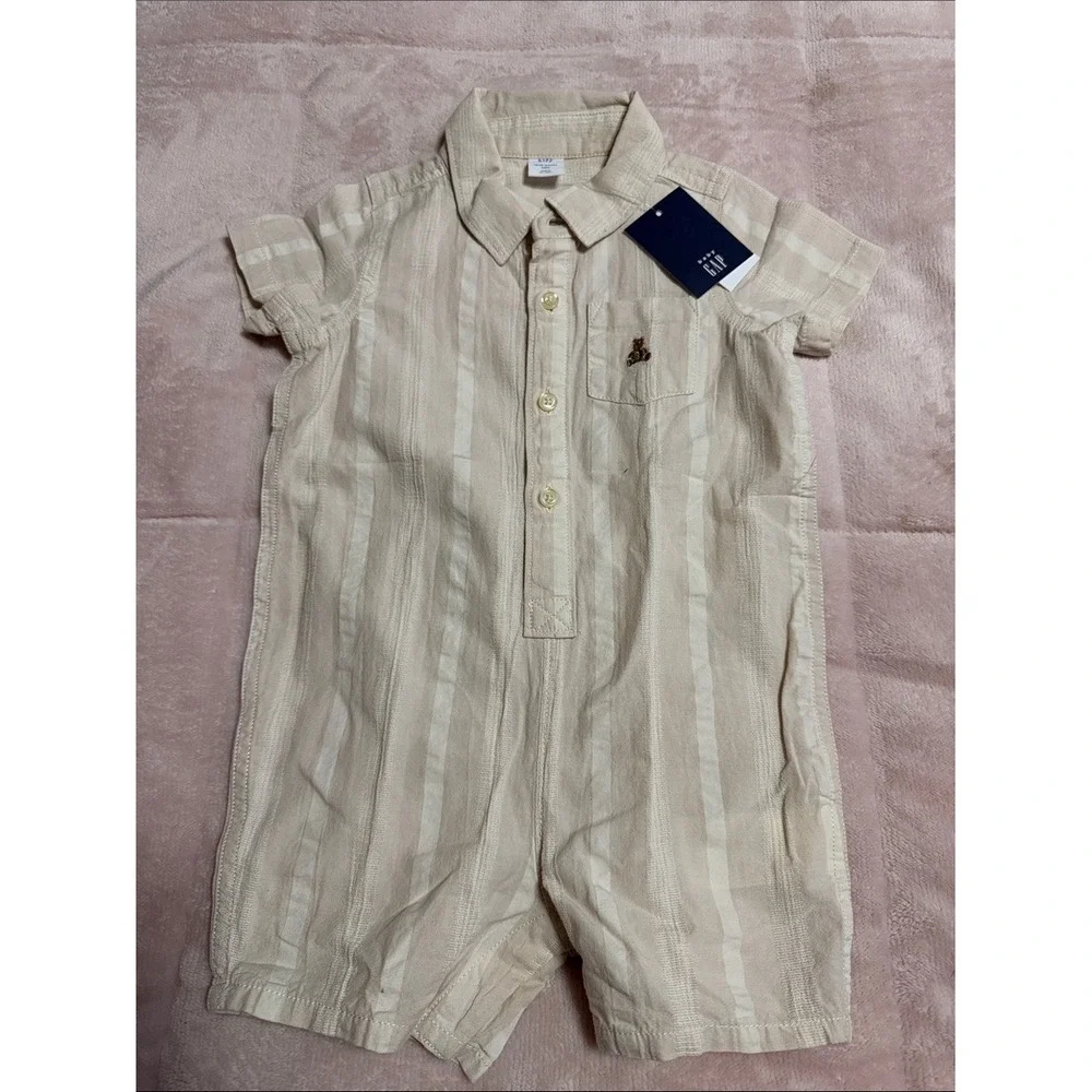 Baby Gap Neutral Striped Short Sleeve Romper Bear‎ Logo Beige 12-18 Months NEW